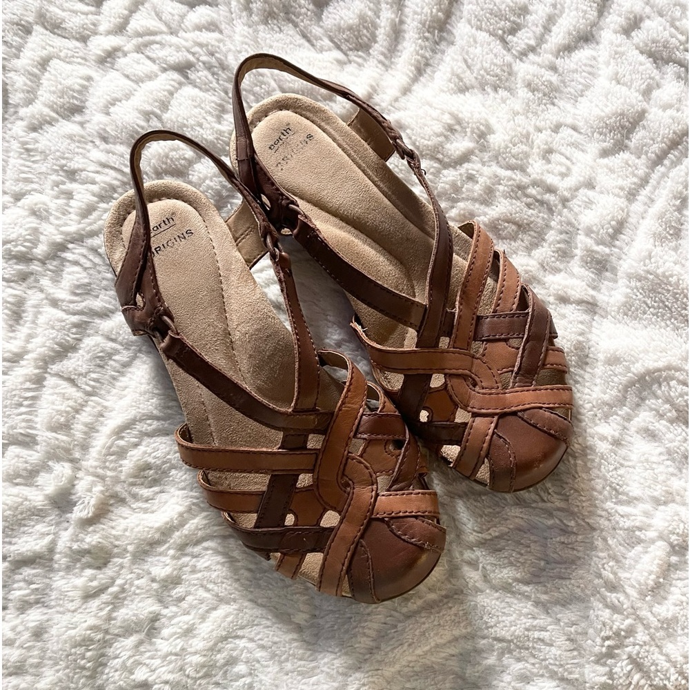 Earth Origins “belle brielle” leather sandals size 7 wide